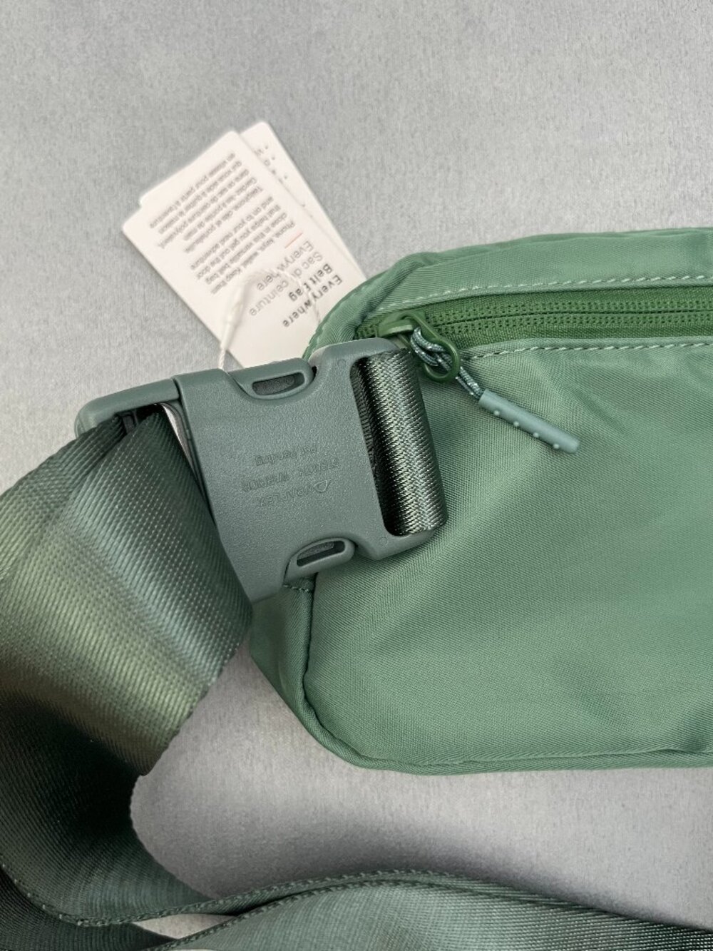 Lululemon Crossbody Belt Bag Green - NEW 1L Everywhere Designed for True Freedom - Picture 4 of 6